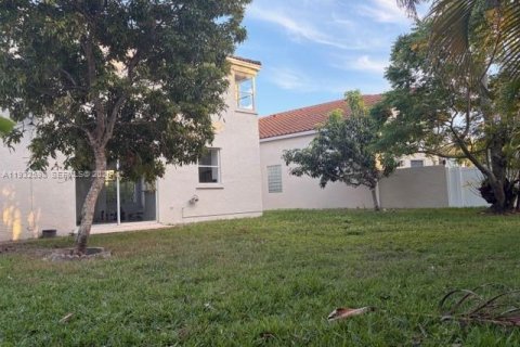 Casa en venta en Pembroke Pines, Florida, 3 dormitorios, 158.77 m2 № 2000393 - foto 24