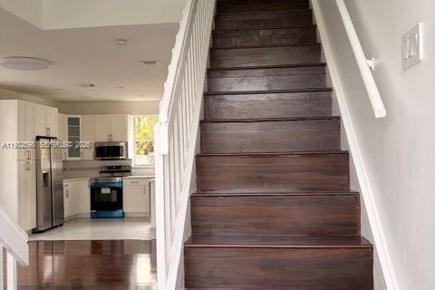 Casa en venta en Pembroke Pines, Florida, 3 dormitorios, 158.77 m2 № 2000393 - foto 10