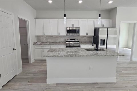 House in Ocala, Florida 4 bedrooms, 163.97 sq.m. № 1904625 - photo 11