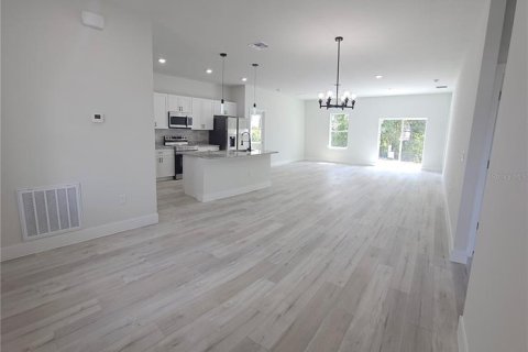 House in Ocala, Florida 4 bedrooms, 163.97 sq.m. № 1904625 - photo 5