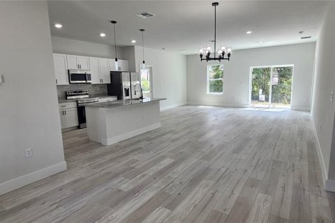 House in Ocala, Florida 4 bedrooms, 163.97 sq.m. № 1904625 - photo 6