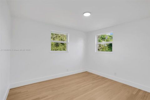 Casa en venta en Lake Park, Florida, 4 dormitorios, 130.06 m2 № 1951040 - foto 23