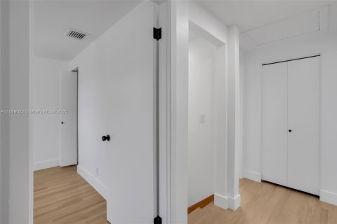 Casa en venta en Lake Park, Florida, 4 dormitorios, 130.06 m2 № 1951040 - foto 25