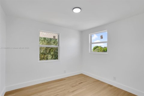 Casa en venta en Lake Park, Florida, 4 dormitorios, 130.06 m2 № 1951040 - foto 18