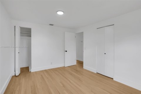 Casa en venta en Lake Park, Florida, 4 dormitorios, 130.06 m2 № 1951040 - foto 22