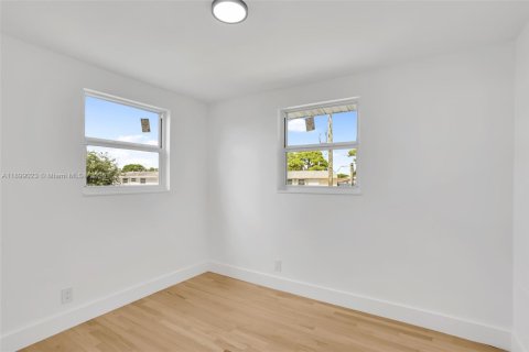 Casa en venta en Lake Park, Florida, 4 dormitorios, 130.06 m2 № 1951040 - foto 16