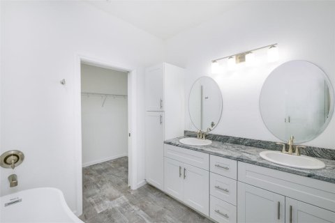 Townhouse in Pinellas Park, Florida 3 bedrooms, 181.16 sq.m. № 1303402 - photo 28