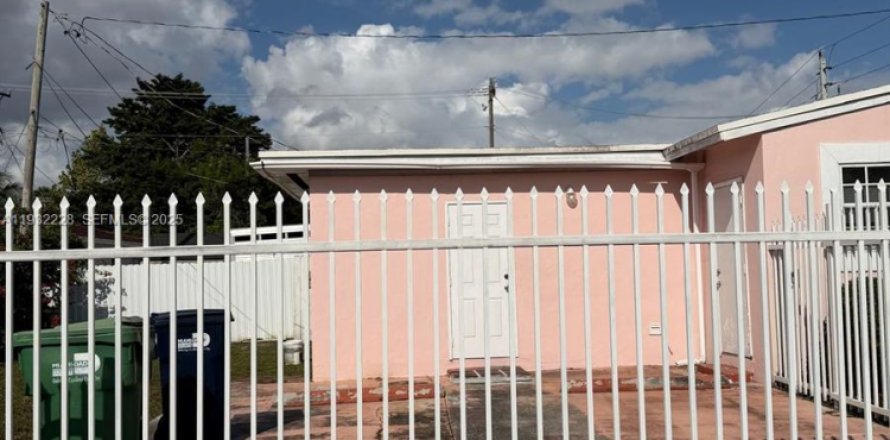 Квартира в Майами, Флорида 1 спальня, 27.87м2 № 1991280