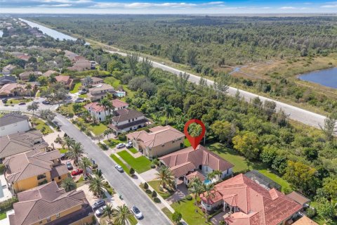 House in Miramar, Florida 4 bedrooms, 257.34 sq.m. № 1872341 - photo 2