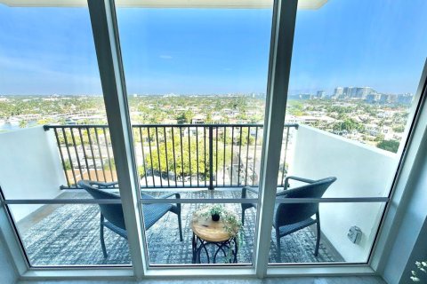 Condo in Fort Lauderdale, Florida, 2 bedrooms  № 2403888 - photo 7