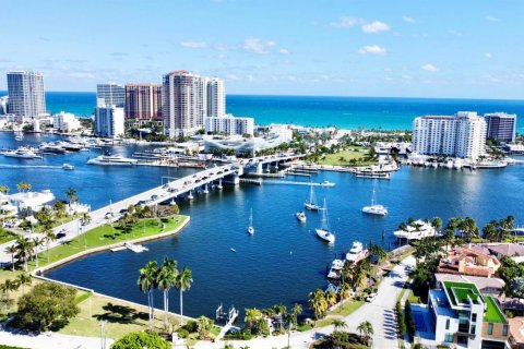 Condo in Fort Lauderdale, Florida, 2 bedrooms  № 2403888 - photo 2