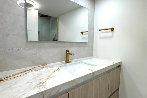 Condo in Fort Lauderdale, Florida, 3 bedrooms № 2274087 - photo 14