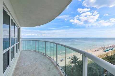 Condo in Fort Lauderdale, Florida, 3 bedrooms  № 2274087