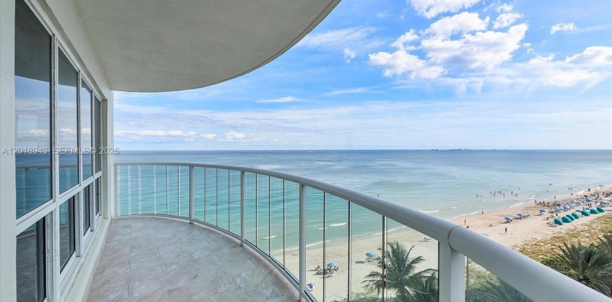 Condo in Fort Lauderdale, Florida, 3 bedrooms № 2274087