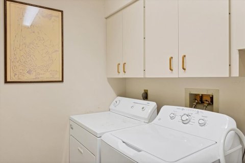 Condo in Sarasota, Florida, 2 bedrooms  № 1824039 - photo 21