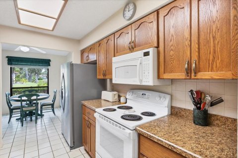 Condo in Sarasota, Florida, 2 bedrooms  № 1824039 - photo 9