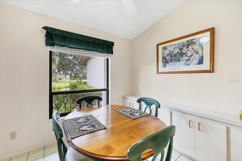 Condo in Sarasota, Florida, 2 bedrooms  № 1824039 - photo 12