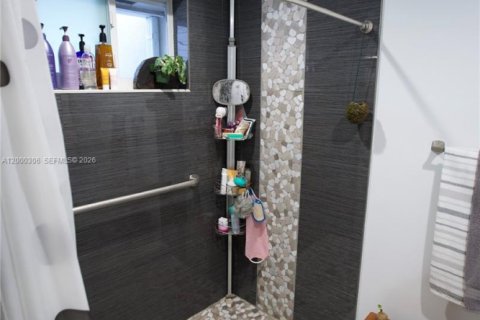 Townhouse in Doral, Florida 3 bedrooms, 176.33 sq.m. № 2067268 - photo 7