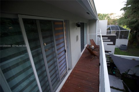 Townhouse in Doral, Florida 3 bedrooms, 176.33 sq.m. № 2067268 - photo 10
