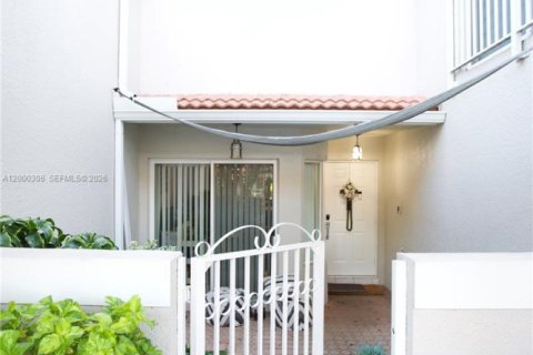 Townhouse in Doral, Florida 3 bedrooms, 176.33 sq.m. № 2067268