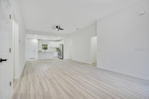 Villa ou maison à vendre à DeLand, Floride: 3 chambres, 148.64 m2 № 1907437 - photo 4