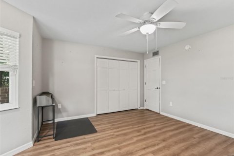 House in Fruitland Park, Florida 3 bedrooms, 235.6 sq.m. № 1854038 - photo 22