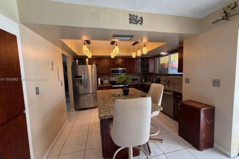 Villa ou maison à vendre à Miramar, Floride: 5 chambres, 163.04 m2 № 1990424 - photo 17