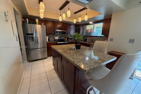 Villa ou maison à vendre à Miramar, Floride: 5 chambres, 163.04 m2 № 1990424 - photo 14