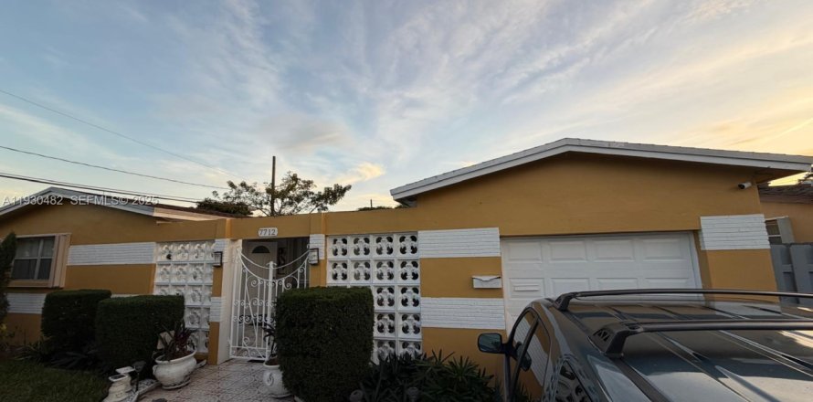 Villa ou maison à Miramar, Floride 5 chambres, 163.04 m2 № 1990424