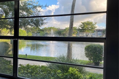 Купить кондоминиум в Лодердейл-Лейкс, Флорида 1 спальня, 63.55м2, № 2013044 - фото 2