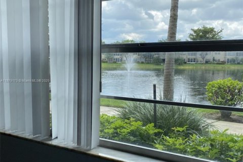 Купить кондоминиум в Лодердейл-Лейкс, Флорида 1 спальня, 63.55м2, № 2013044 - фото 18