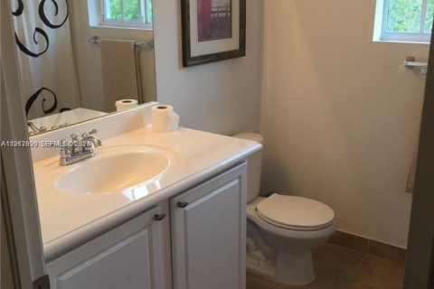 Adosado en alquiler en Homestead, Florida, 3 dormitorios № 2026729 - foto 11