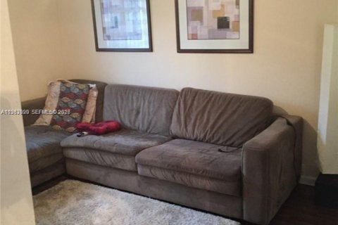 Adosado en alquiler en Homestead, Florida, 3 dormitorios № 2026729 - foto 8