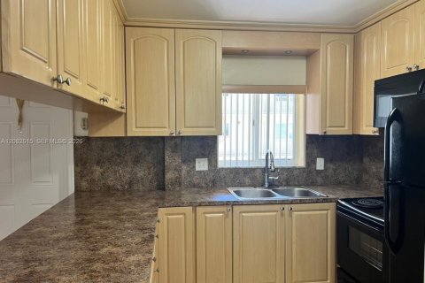 Apartment in Pembroke Pines, Florida 1 bedroom, 64.01 sq.m. № 2365410 - photo 5