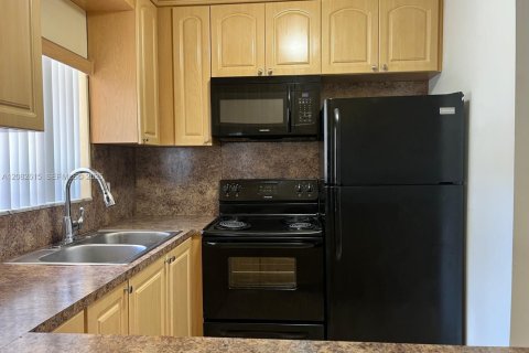 Apartment in Pembroke Pines, Florida 1 bedroom, 64.01 sq.m. № 2365410 - photo 7
