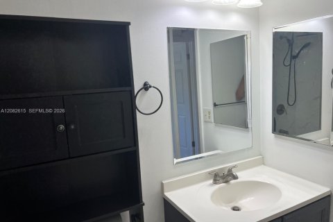 Apartment in Pembroke Pines, Florida 1 bedroom, 64.01 sq.m. № 2365410 - photo 15