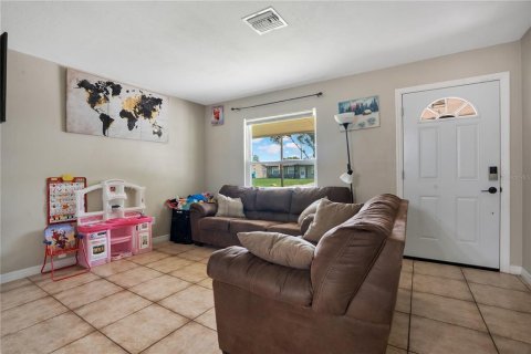Villa ou maison à vendre à Orlando, Floride: 3 chambres, 108.42 m2 № 2280038 - photo 5