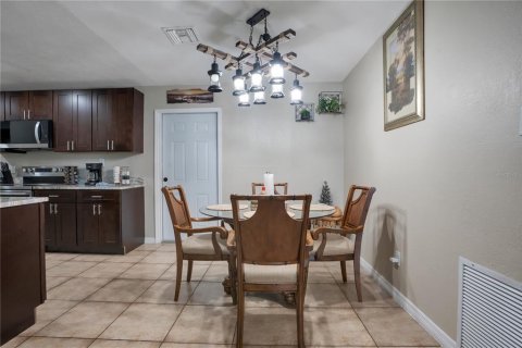 Villa ou maison à vendre à Orlando, Floride: 3 chambres, 108.42 m2 № 2280038 - photo 9