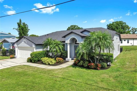 Casa en venta en Land O' Lakes, Florida, 3 dormitorios, 182.09 m2 № 1901489 - foto 13