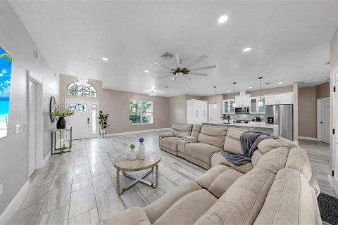 Casa en venta en Land O' Lakes, Florida, 3 dormitorios, 182.09 m2 № 1901489 - foto 22
