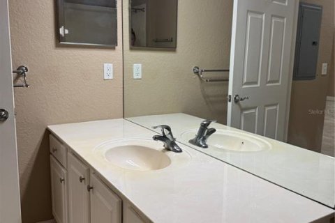 Condominio en alquiler en Orlando, Florida, 2 dormitorios, 103.31 m2 № 2275590 - foto 15