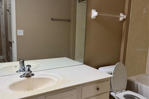 Condominio en alquiler en Orlando, Florida, 2 dormitorios, 103.31 m2 № 2275590 - foto 14