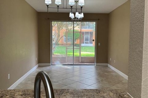 Condominio en alquiler en Orlando, Florida, 2 dormitorios, 103.31 m2 № 2275590 - foto 8