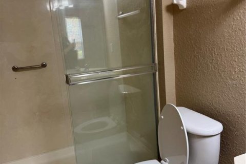 Condominio en alquiler en Orlando, Florida, 2 dormitorios, 103.31 m2 № 2275590 - foto 23