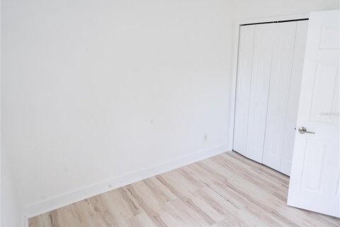 Casa en venta en Orlando, Florida, 4 dormitorios, 177.54 m2 № 2092317 - foto 19