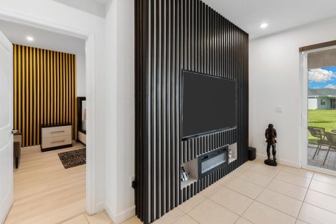 Купить виллу или дом в Порт-Сент-Луси, Флорида 5 комнат, 153.94м2, № 2260258 - фото 14