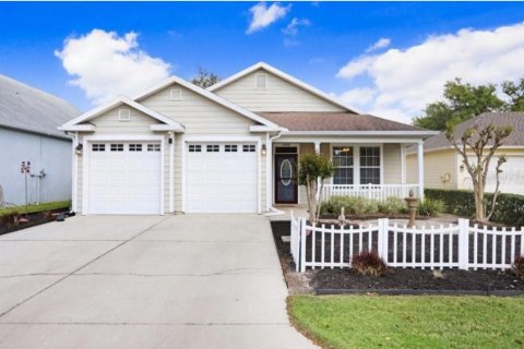 House in Zephyrhills, Florida 3 bedrooms, 151.62 sq.m. № 1884608 - photo 1