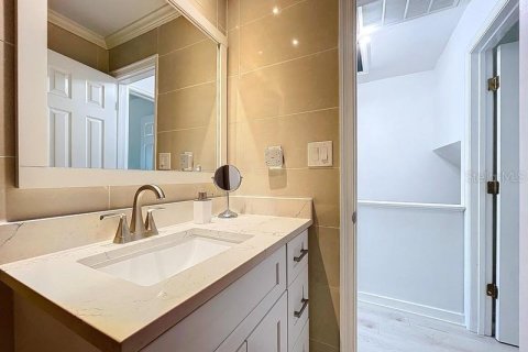 Touwnhouse à vendre à Saint Petersburg, Floride: 2 chambres, 94.95 m2 № 1642972 - photo 24