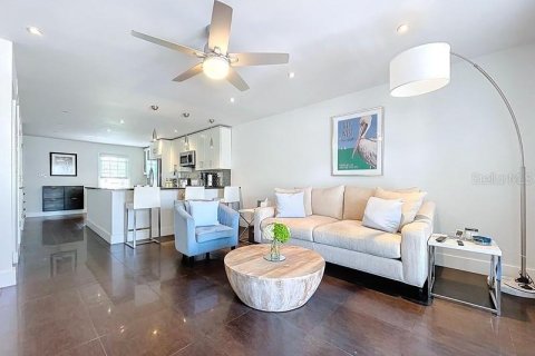Touwnhouse à vendre à Saint Petersburg, Floride: 2 chambres, 94.95 m2 № 1642972 - photo 10