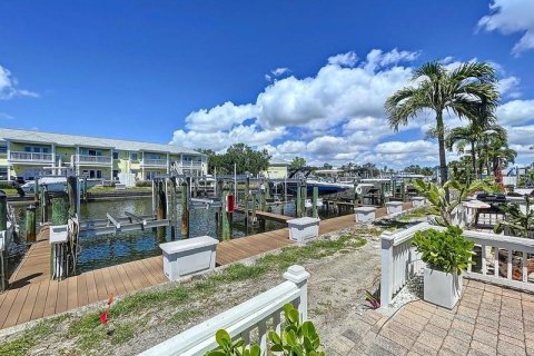 Touwnhouse à vendre à Saint Petersburg, Floride: 2 chambres, 94.95 m2 № 1642972 - photo 12